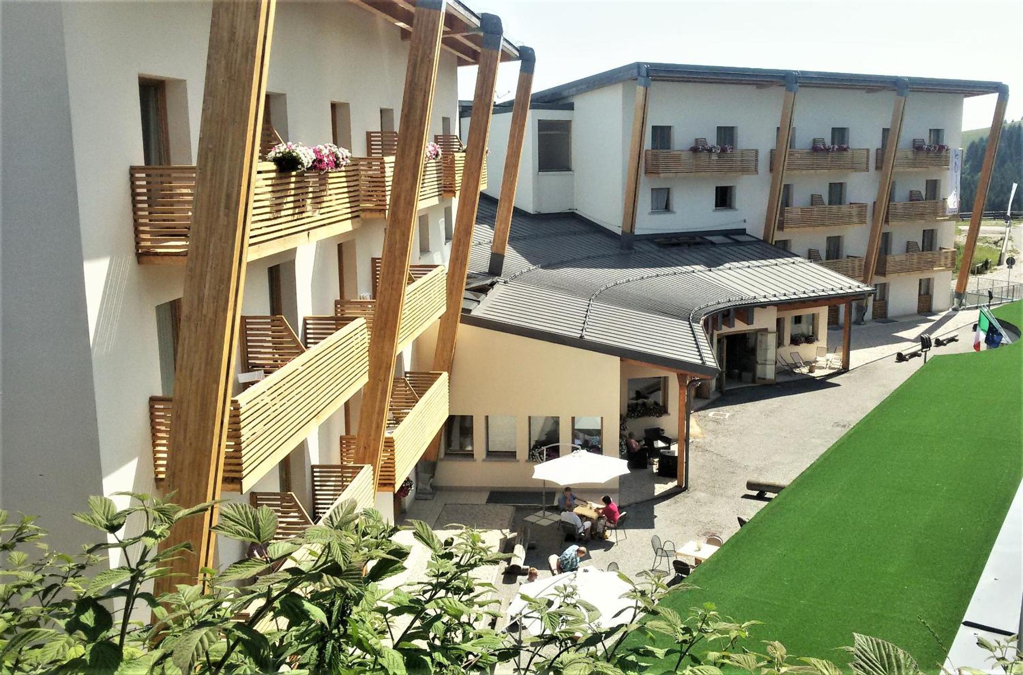 Brenta Dolomites Hotel วาซอน ภายนอก รูปภาพ