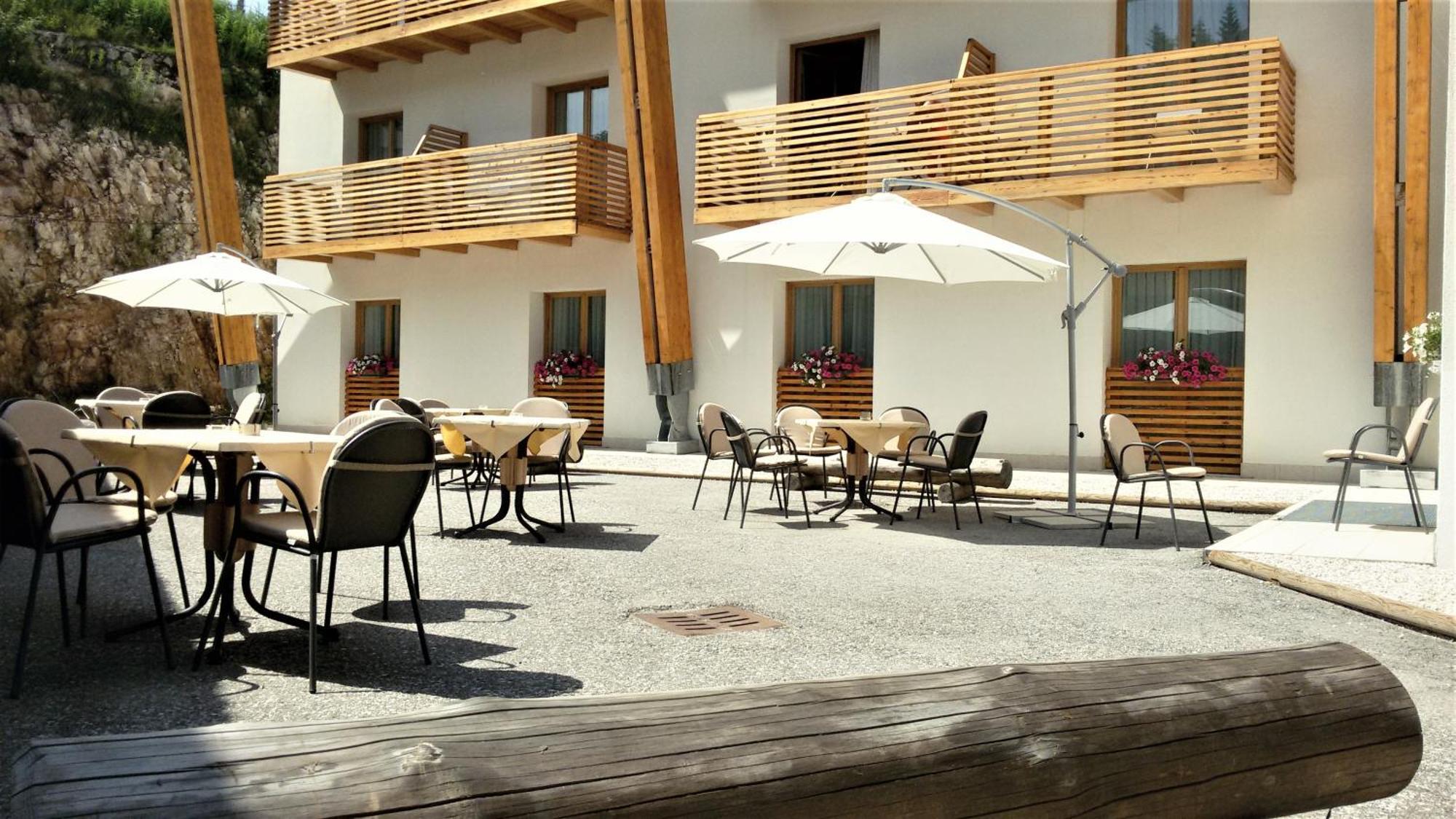 Brenta Dolomites Hotel วาซอน ภายนอก รูปภาพ