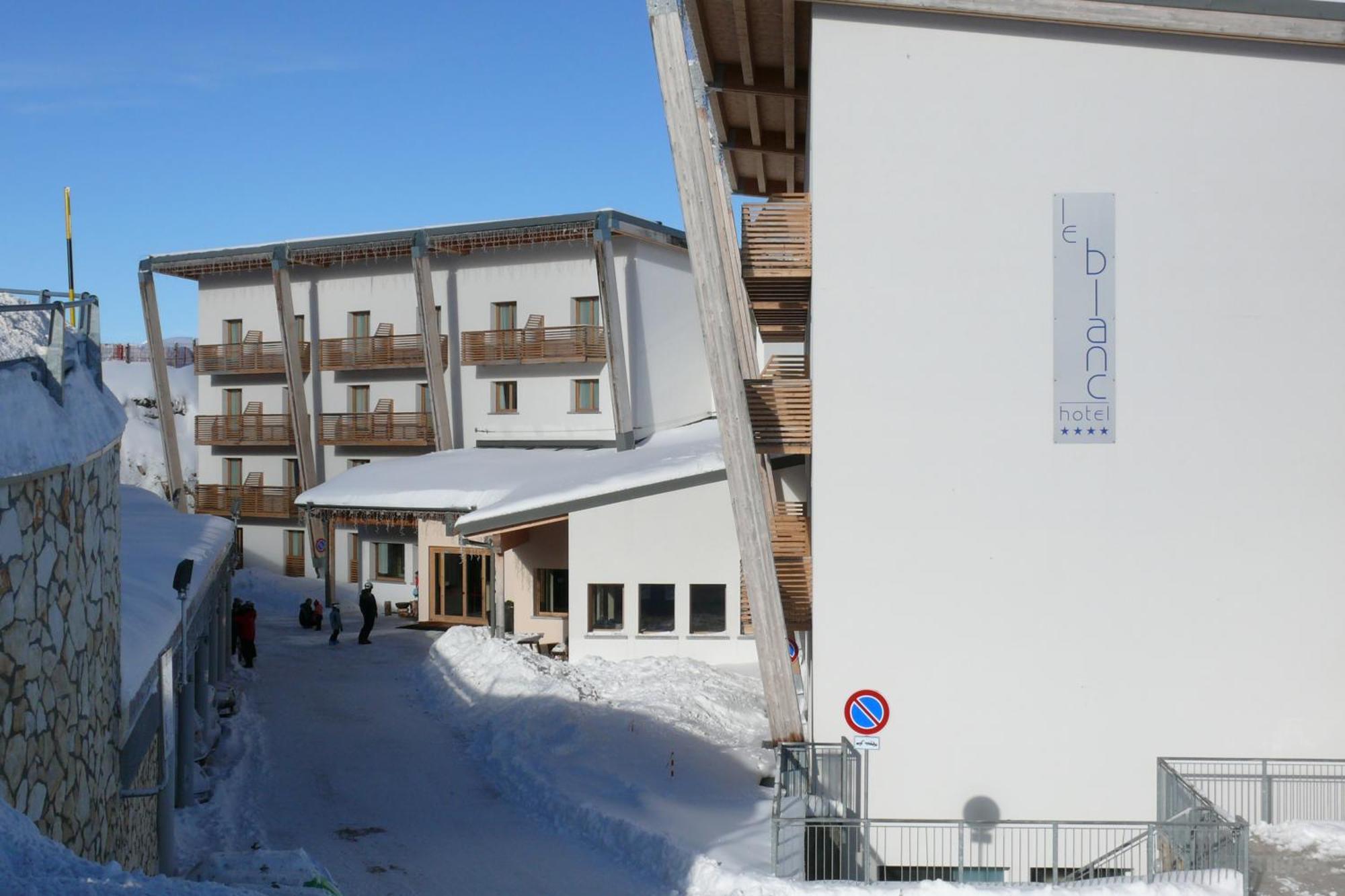 Brenta Dolomites Hotel วาซอน ภายนอก รูปภาพ