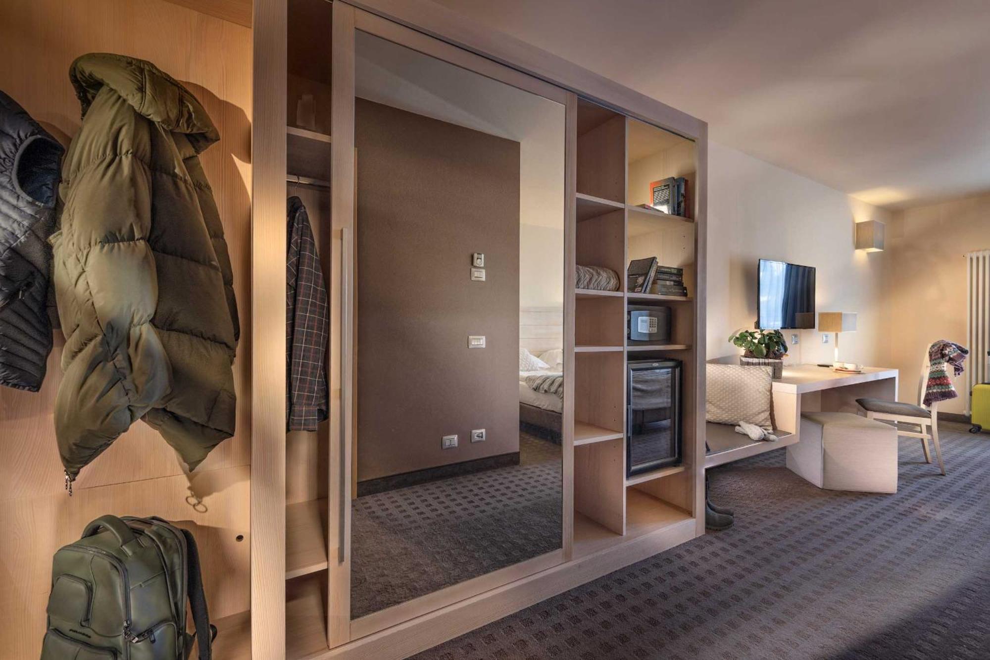 Brenta Dolomites Hotel วาซอน ภายนอก รูปภาพ